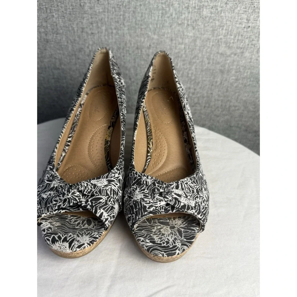 Dexflex Comfort Womens Black White Floral Canvas Peep Toe Cork‎ Wedges Size 7.5